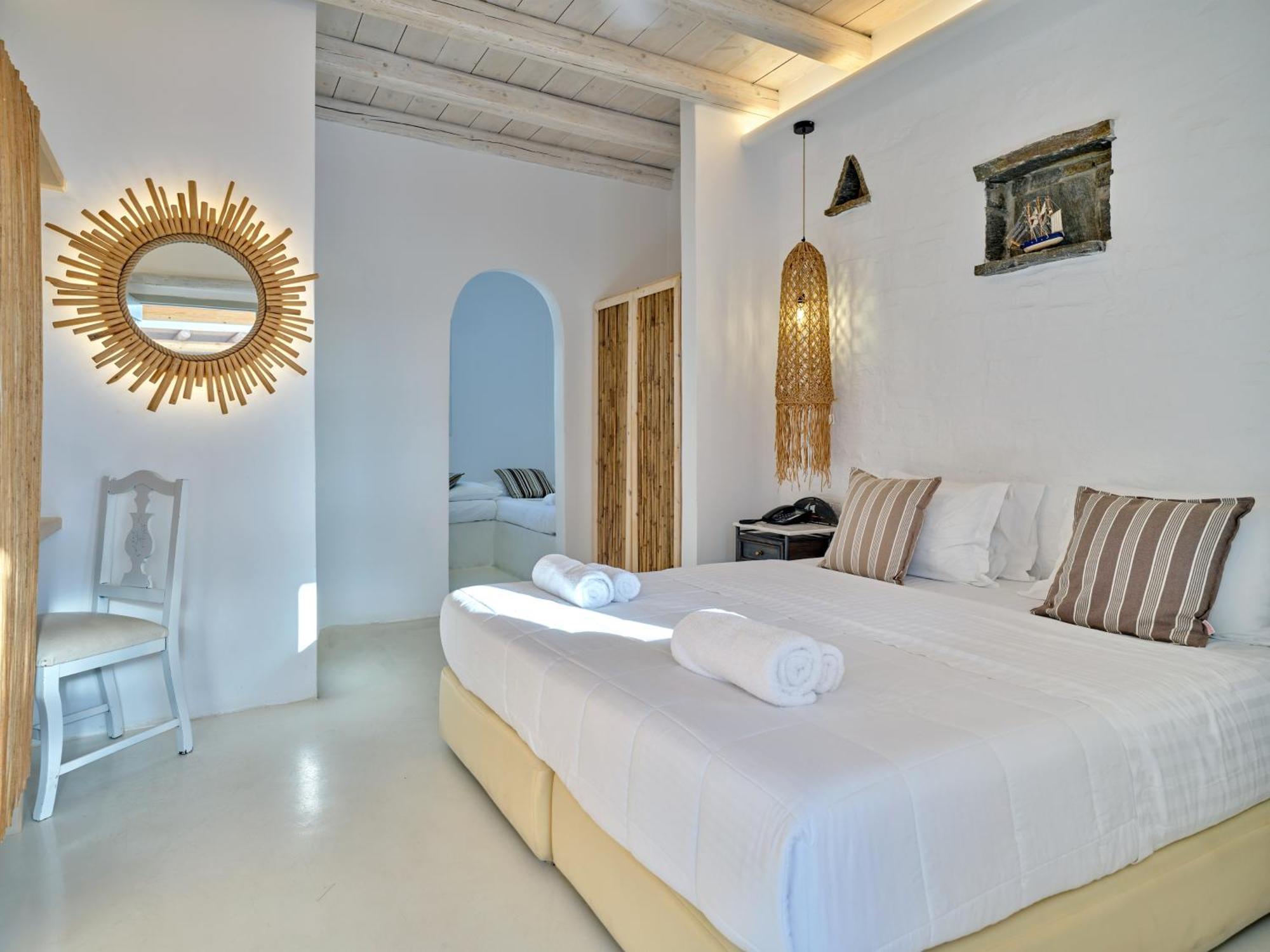 נאוסה Zefi Hotel & Suites מראה חיצוני תמונה